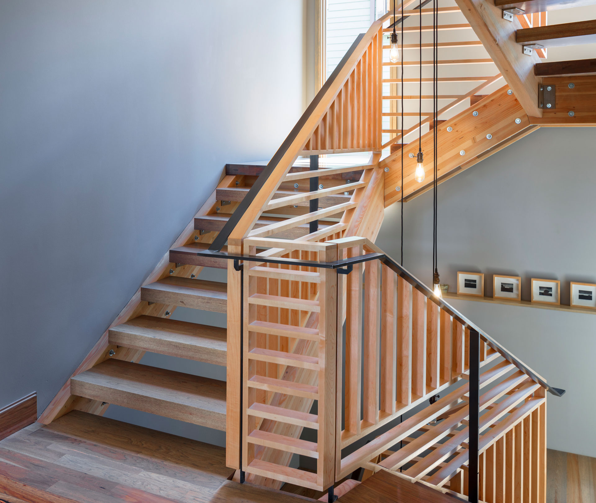 Quackenbush - Modern Staircase & Handrailing - Joe Munson